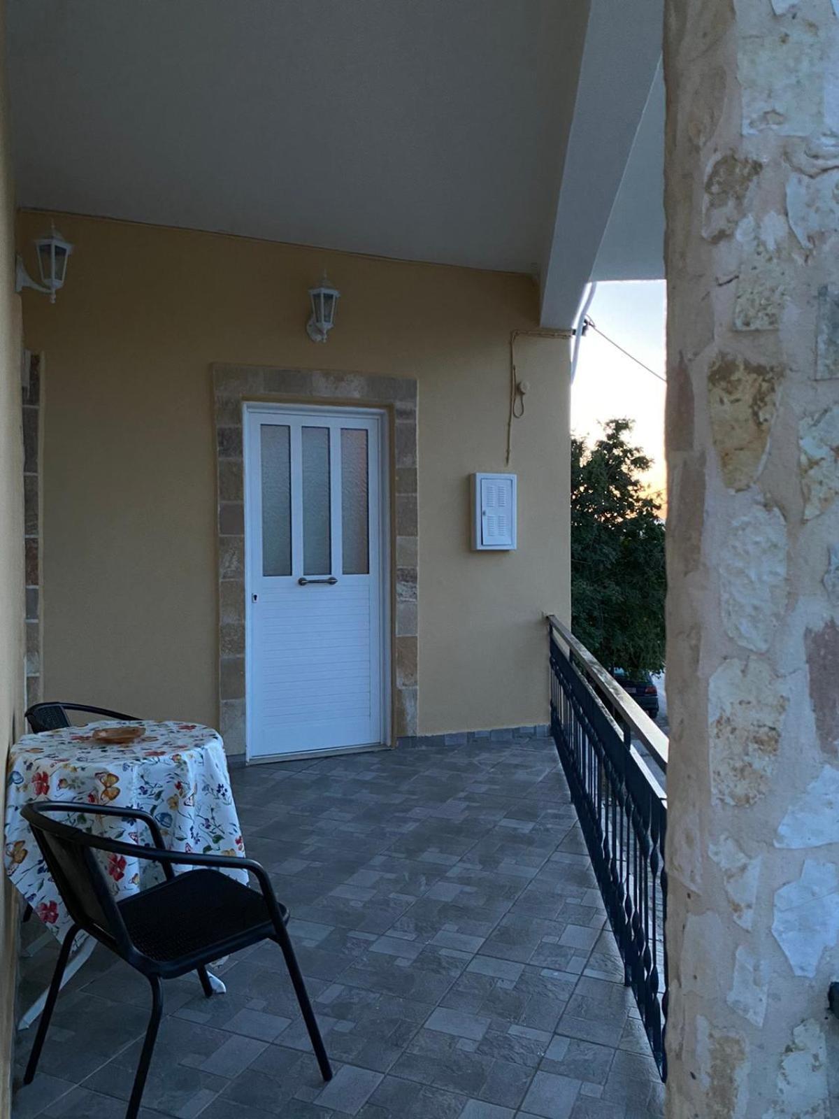 Villa Marina'S House à Salamine Extérieur photo